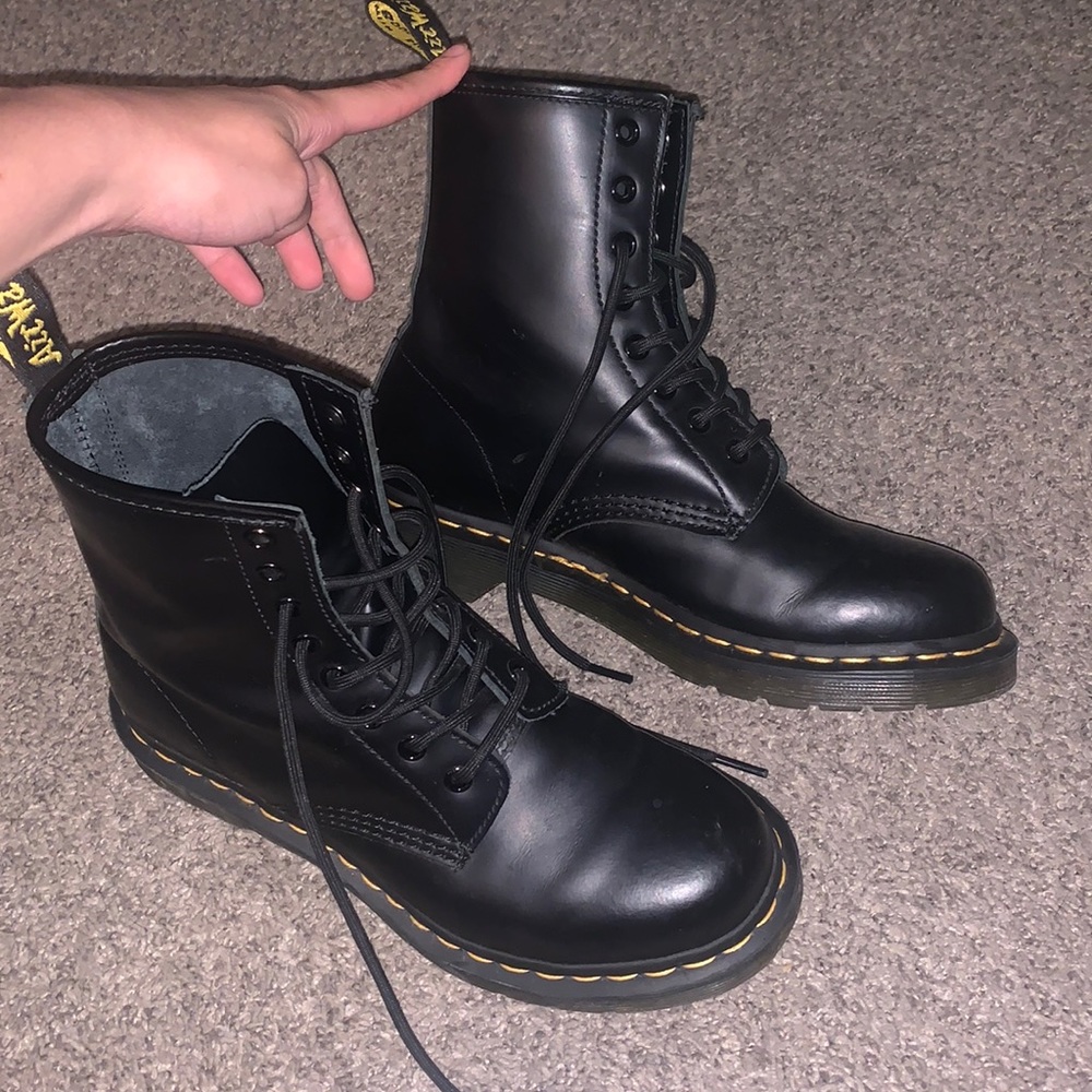 DR. Martens